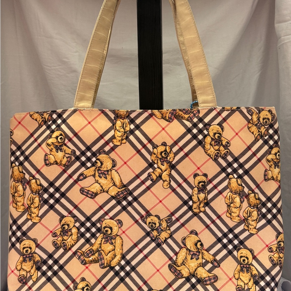 Vintage Burberrys nylon bear tote